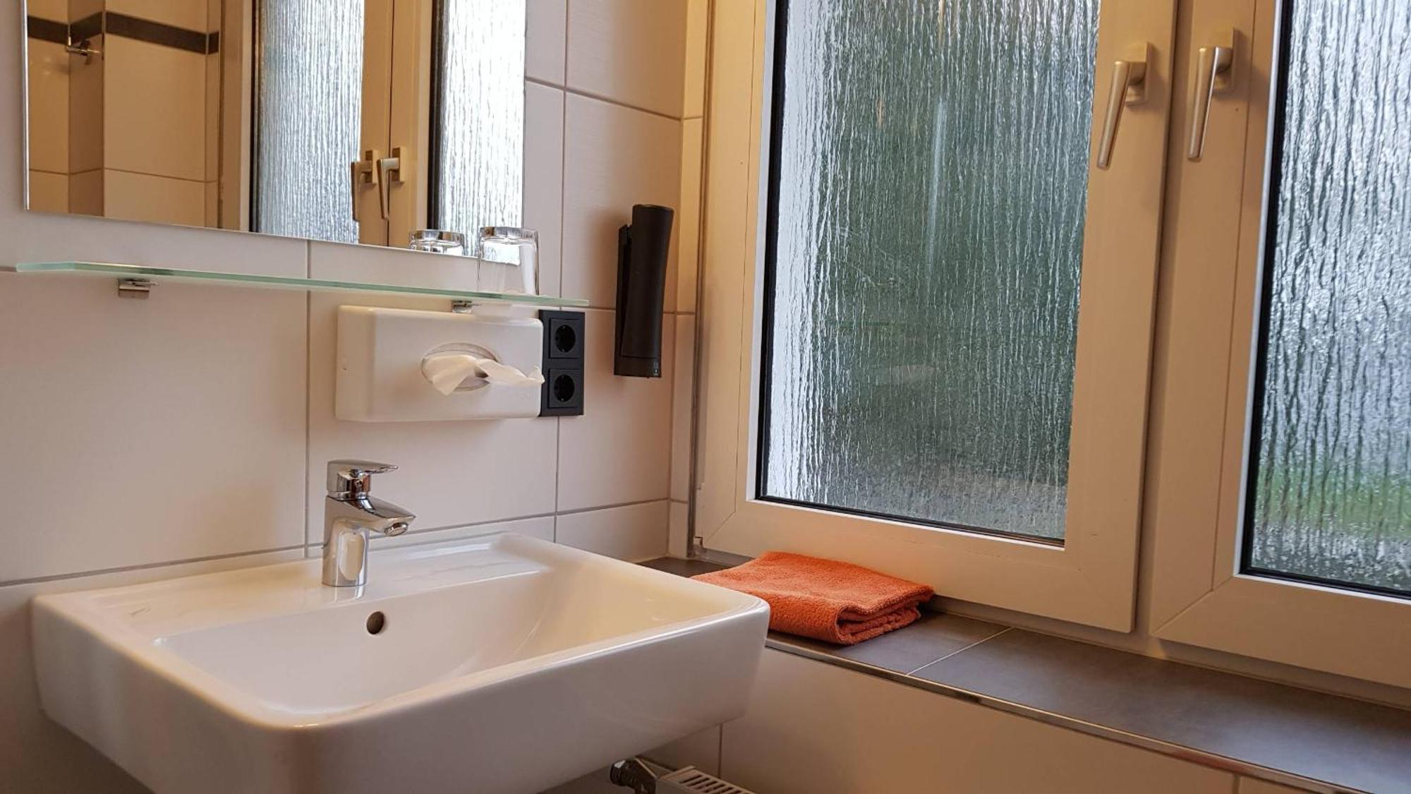 Hotel Walz Salzkotten Extérieur photo