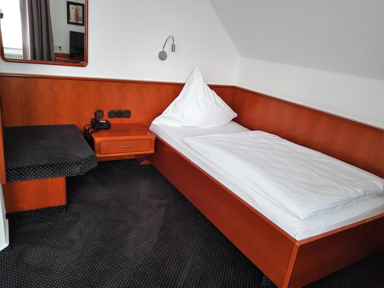 Hotel Walz Salzkotten Extérieur photo